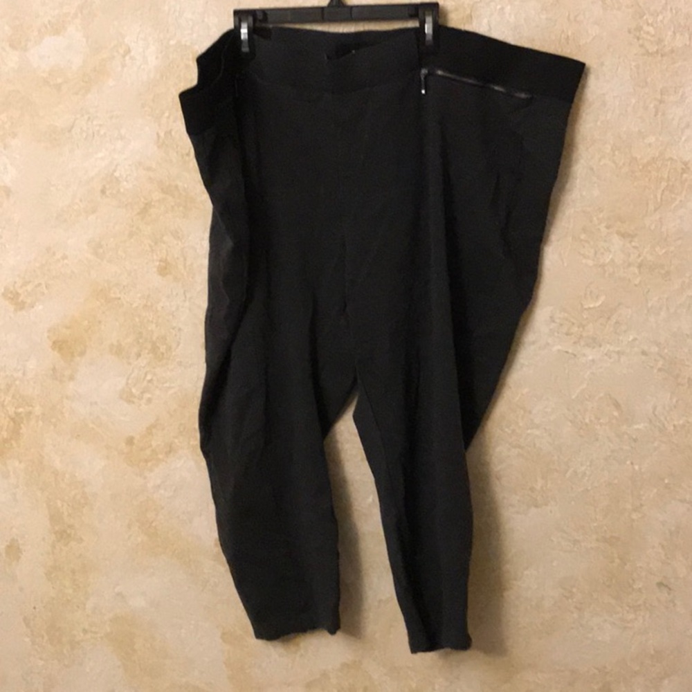 Cute torrid plus size dark gray crop pant
